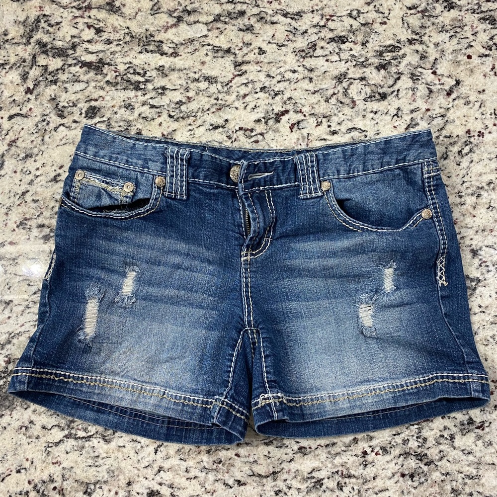 Maurice’s shorts size:9/10